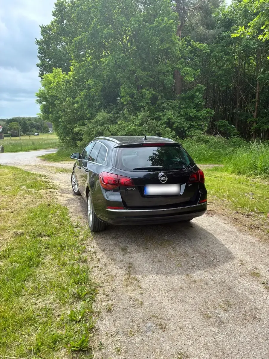 Gebraucht Opel Astra 136 PS (100 kW) 2016 Schwarz Kombi