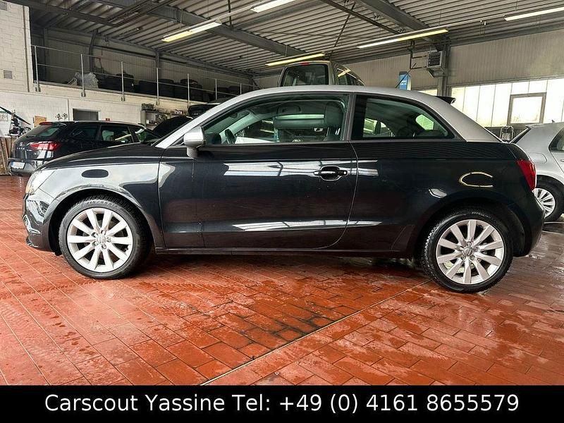 Gebraucht Audi A1 Attraction 86 PS (63 kW) 2012 Schwarz Limousine