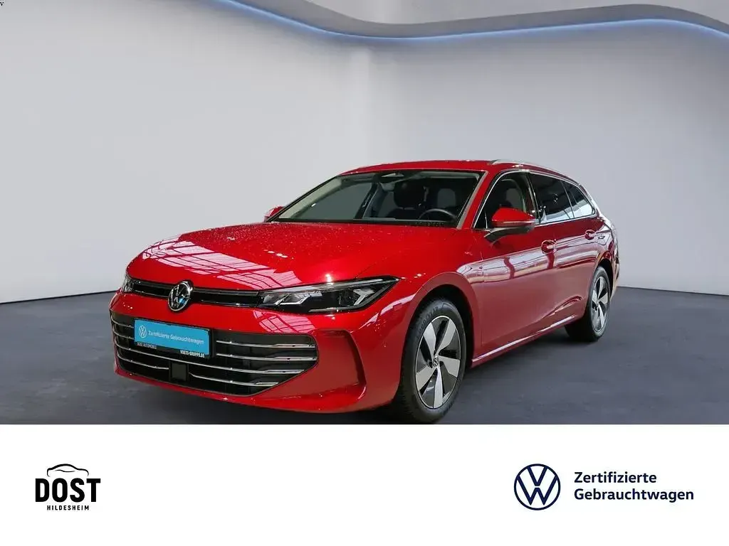 Gebraucht VW Passat Business 150 PS (110 kW) 2025 Rot Kombi