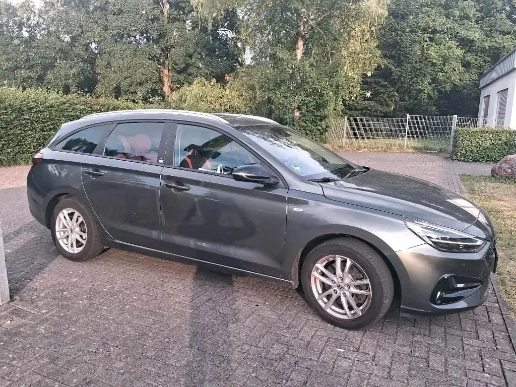 Gebraucht Hyundai i30 160 PS (117 kW) 2022 Grau Kombi