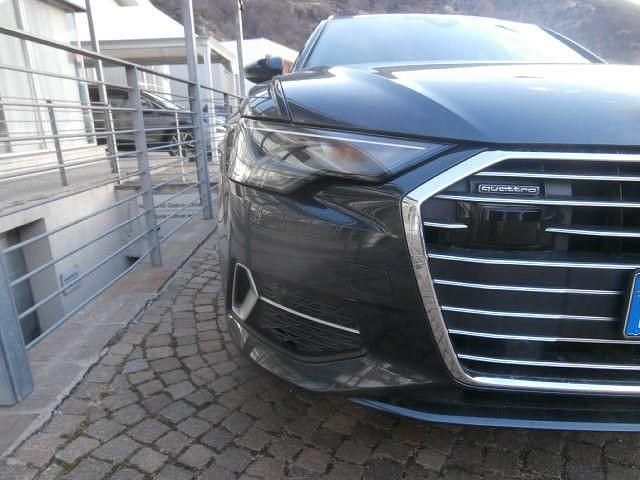 Gebraucht Audi A6 Advanced 286 PS (210 kW) 2022 Grau Kombi