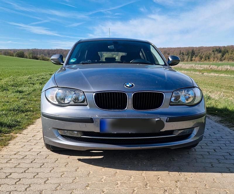 Gebraucht BMW 118 143 PS (105 kW) 2010 Grau Kleinwagen
