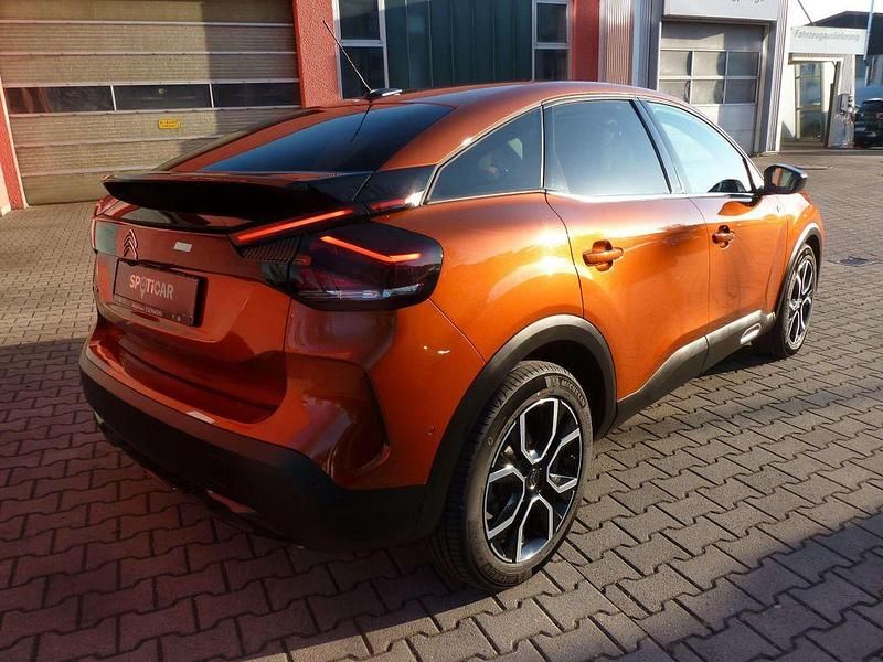 Gebraucht Citroën e-C4 Shine 100 kW (136 PS) 2022 Karamellbraun Limousine