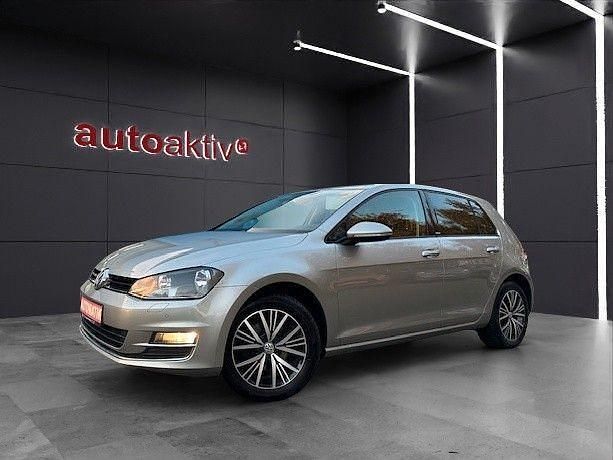 Silber Gebraucht 2016 VW Golf VII Allstar Limousine | 12.890 € (Fairer Preis) - Bild 1/4