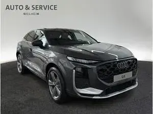 Neu Audi Q3 150 PS (110 kW) 2026 Grau (daytonagrau perleffekt) SUV