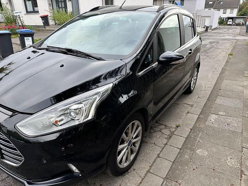 Gebraucht Ford B-MAX Titanium 125 PS (91 kW) 2017 Schwarz Van / Kleinbus