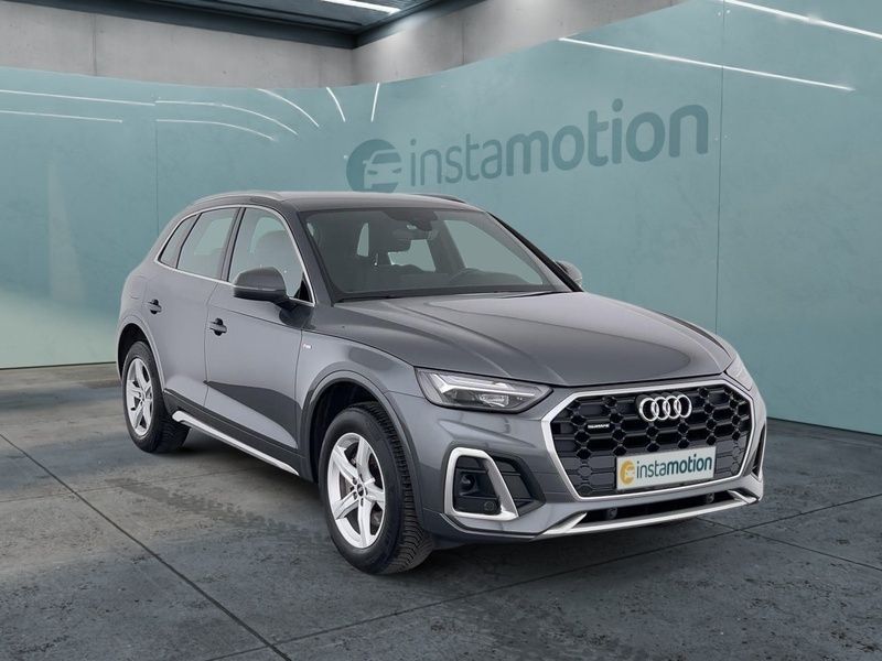 Grau Gebraucht 2022 Audi Q5 Sport SUV | 44.070 € (Etwas zu teuer) - Bild 1/4