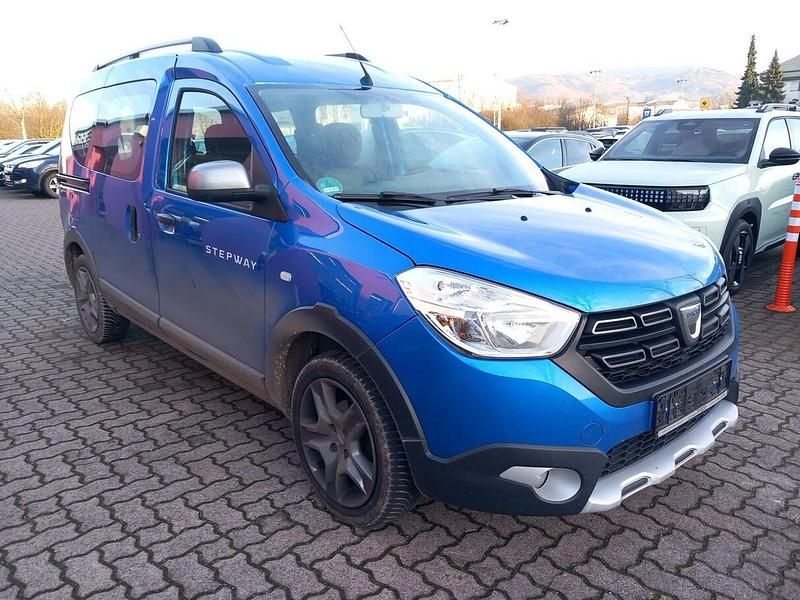 Gebraucht Dacia Dokker Stepway 102 PS (75 kW) 2019 Blau Van / Kleinbus