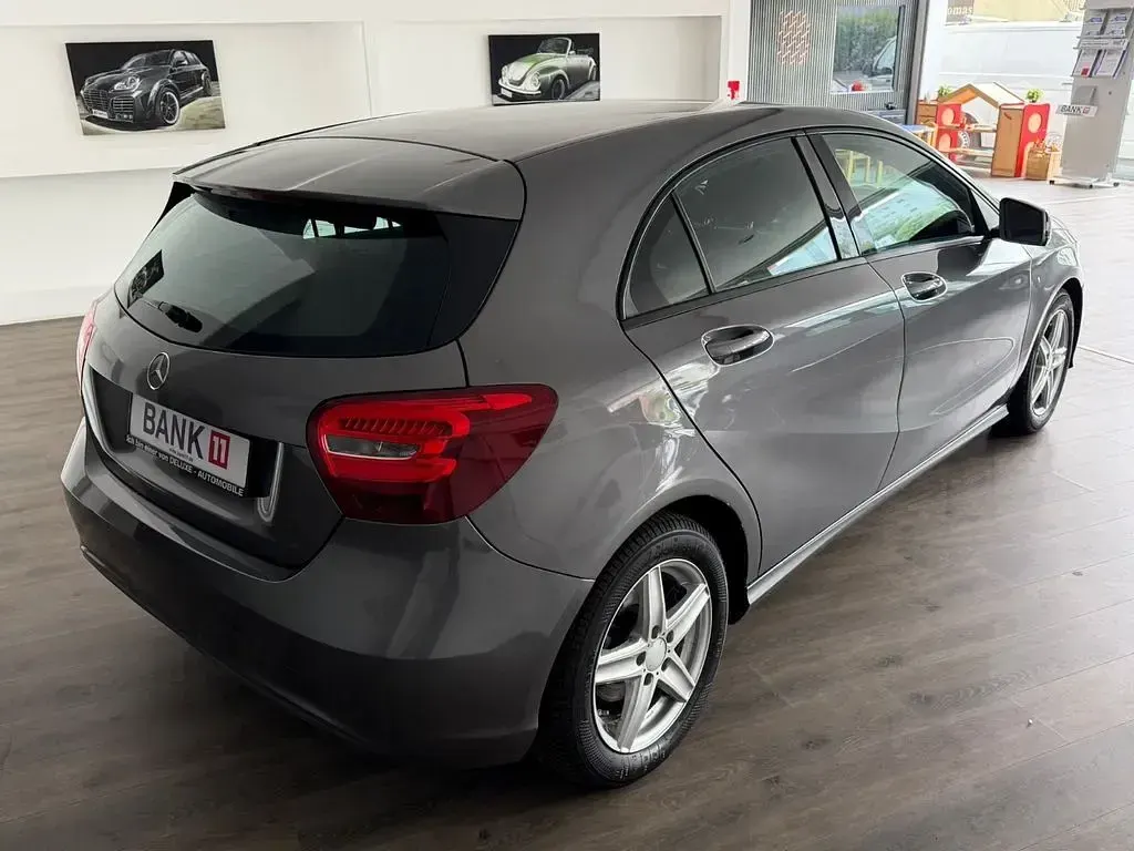 Gebraucht Mercedes A180 Edition 109 PS (80 kW) 2016 Grau Limousine