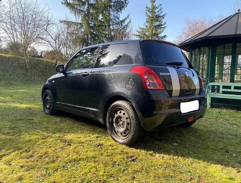 Gebraucht Suzuki Swift 92 PS (67 kW) 2008 Schwarz Kleinwagen