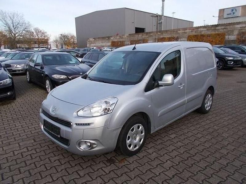 Gebraucht Peugeot Partner Avantage 90 PS (66 kW) 2015 Grau Van / Kleinbus