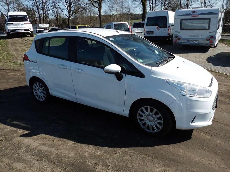 Gebraucht Ford B-MAX Trend 101 PS (74 kW) 2013 Frostweiß Van / Kleinbus