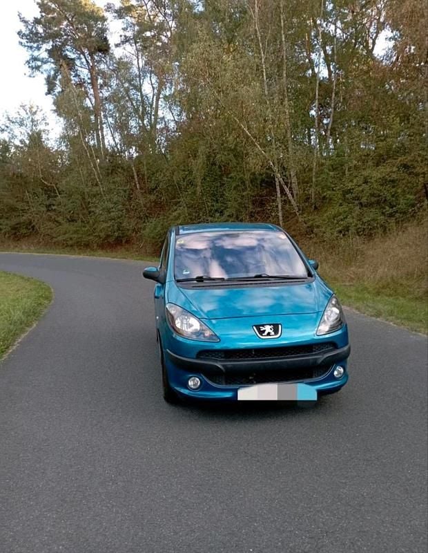 Blau Gebraucht 2008 Peugeot 1007 Kleinwagen | 2.800 € (Fairer Preis) - Bild 1/4
