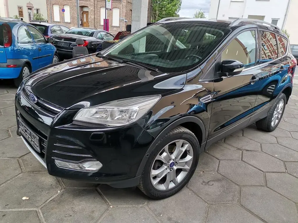 Gebraucht Ford Kuga Titanium 163 PS (119 kW) 2014 Schwarz SUV