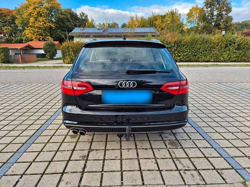Gebraucht Audi A4 Sport 245 PS (180 kW) 2014 Schwarz Kombi