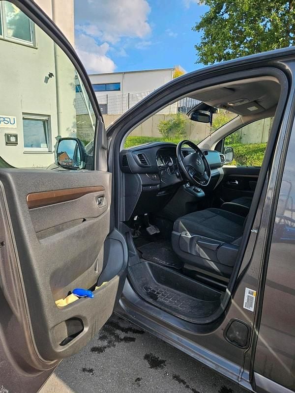 Braun Gebraucht 2019 Toyota Proace Verso Comfort Kombi | 26.000 € (Superpreis) - Bild 1/4