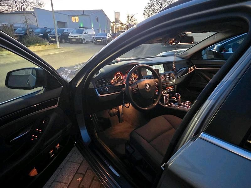 Gebraucht BMW 520 184 PS (135 kW) 2012 Grau Coupé