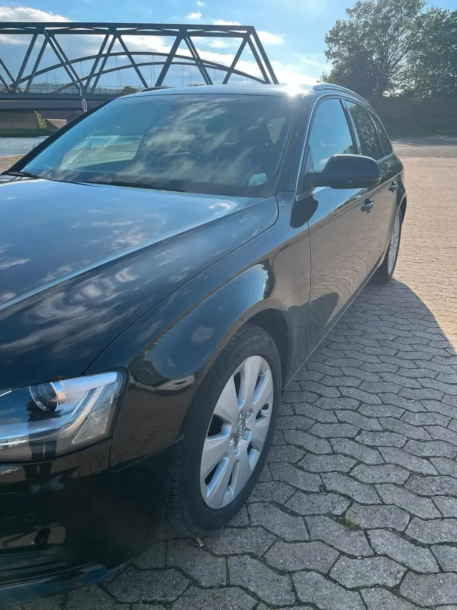 Gebraucht Audi A4 150 PS (110 kW) 2015 Schwarz Kombi