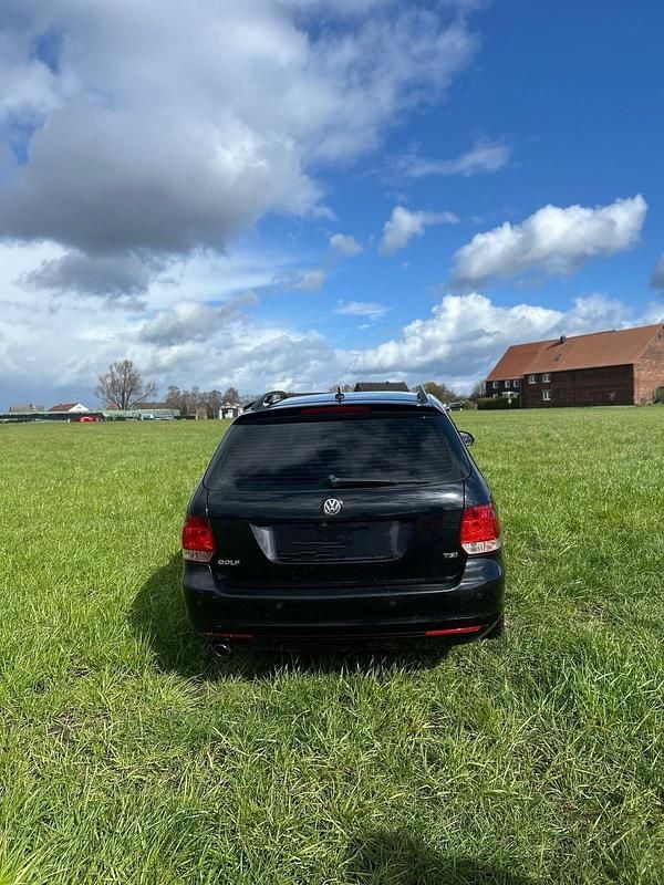 Gebraucht VW Golf VII 105 PS (77 kW) 2013 Schwarz Kombi