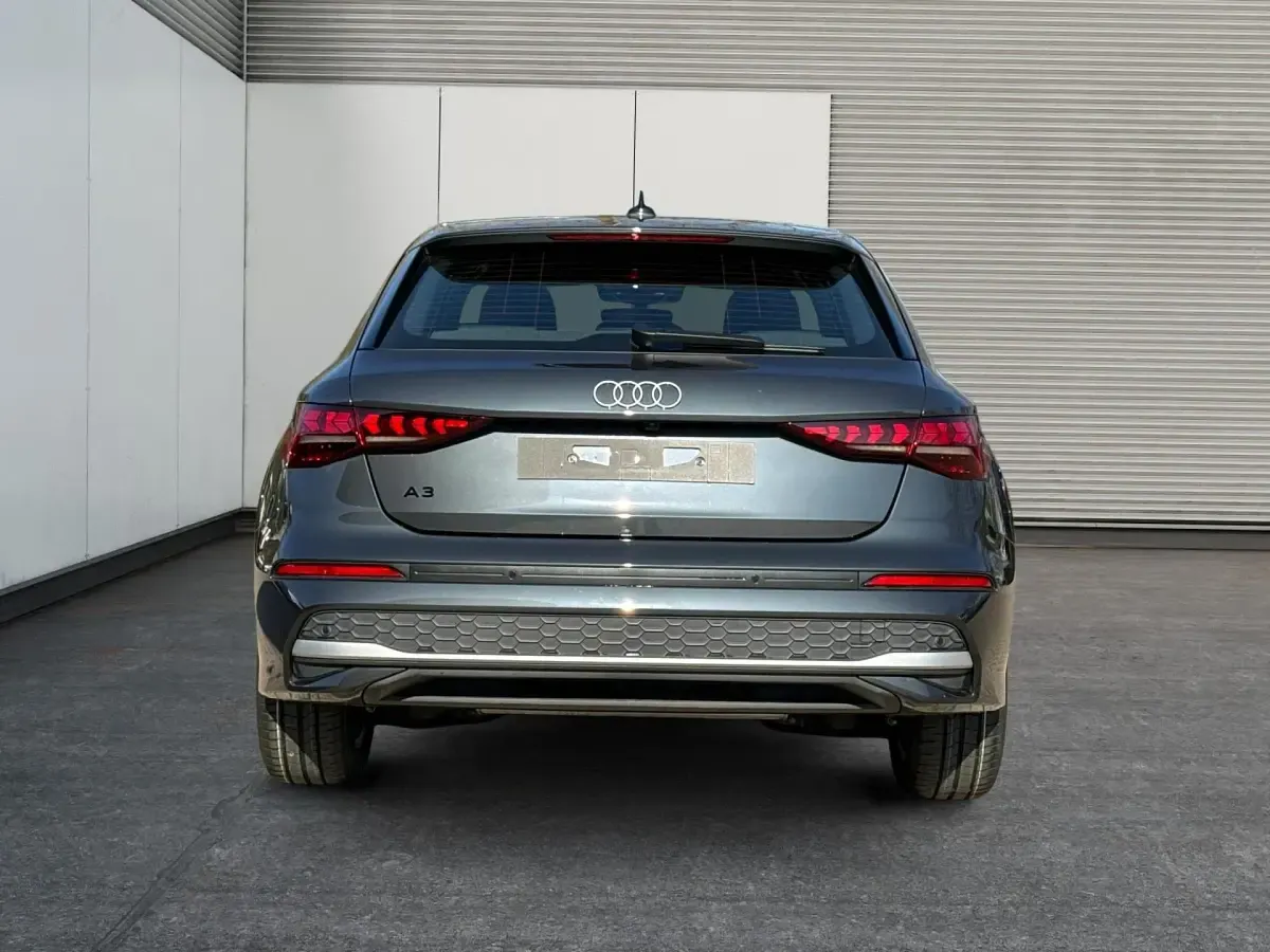 Neu Audi A3 Basis 150 PS (110 kW) 2026 Limousine