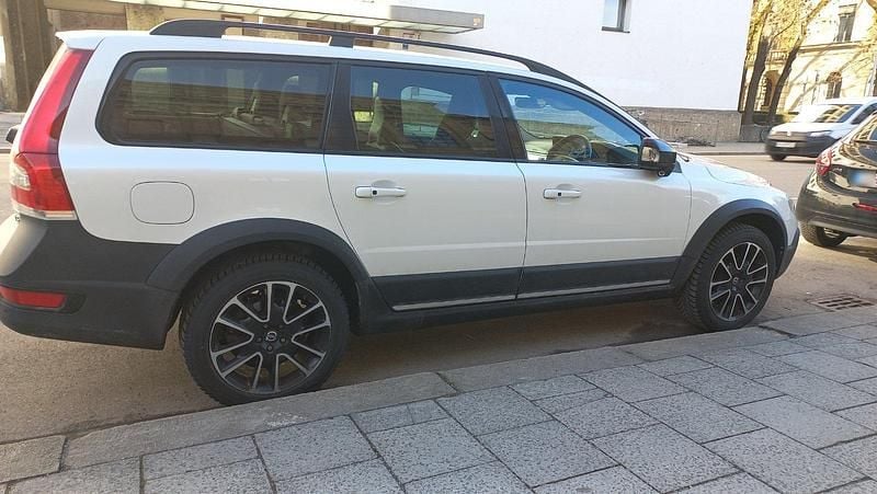 Gebraucht Volvo XC70 249 PS (183 kW) 2015 Weiß Kombi