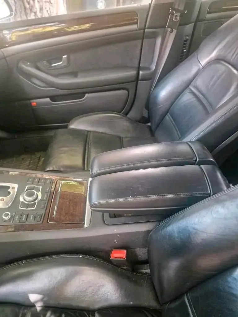 Gebraucht Audi A8 324 PS (238 kW) 2005 Blau Limousine