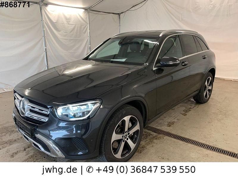 Gebraucht Mercedes GLC300e 320 PS (235 kW) 2021 Grau SUV
