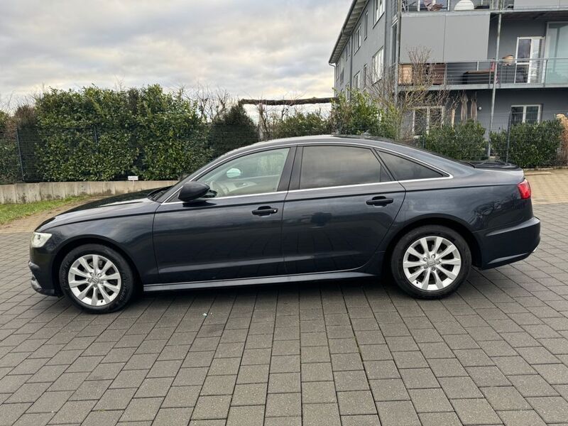 Gebraucht Audi A6 Ambiente 190 PS (139 kW) 2018 Blau Limousine