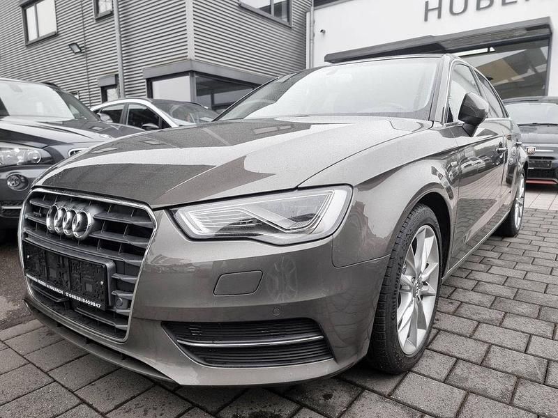Gebraucht Audi A3 Sport 184 PS (135 kW) 2014 Grau Limousine