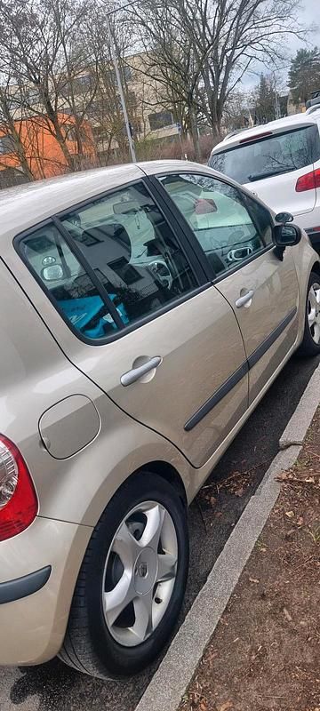 Gebraucht Renault Modus 85 PS (62 kW) 2004 Silber Van / Kleinbus