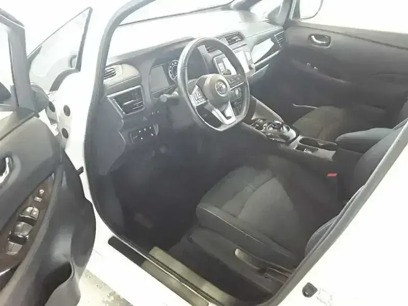 Gebraucht Nissan Leaf N-Connecta 110 kW (150 PS) 2021 Weiß Kleinwagen