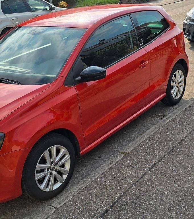 Gebraucht VW Polo Trendline 90 PS (66 kW) 2011 Orange Limousine