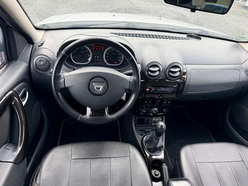 Gebraucht Dacia Duster Prestige 105 PS (77 kW) 2012 Silber SUV