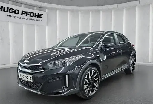 Neu Kia XCeed Vision 100 PS (73 kW) 2025 Silber SUV