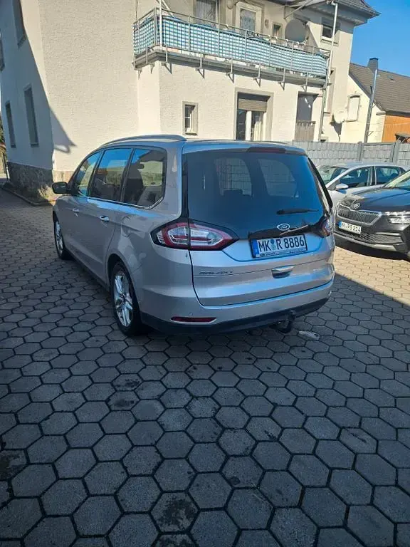 Gebraucht Ford Galaxy Titanium 190 PS (139 kW) 2018 Silber Van / Kleinbus