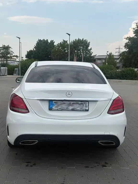 Gebraucht Mercedes C250 AMG line 211 PS (155 kW) 2015 Weiß Limousine