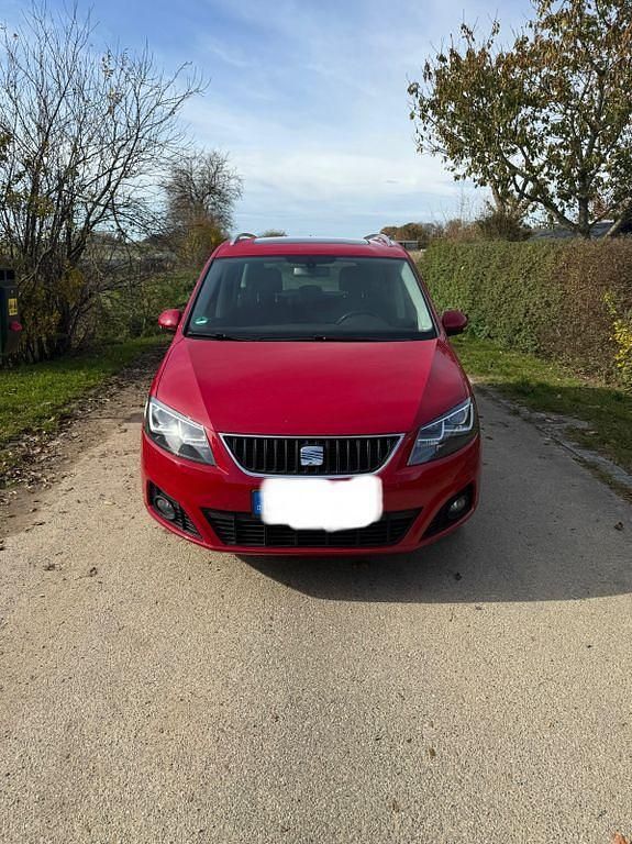 Rot Gebraucht 2015 Seat Alhambra I-Tech Van / Kleinbus | 12.800 € (Guter Preis) - Bild 1/4