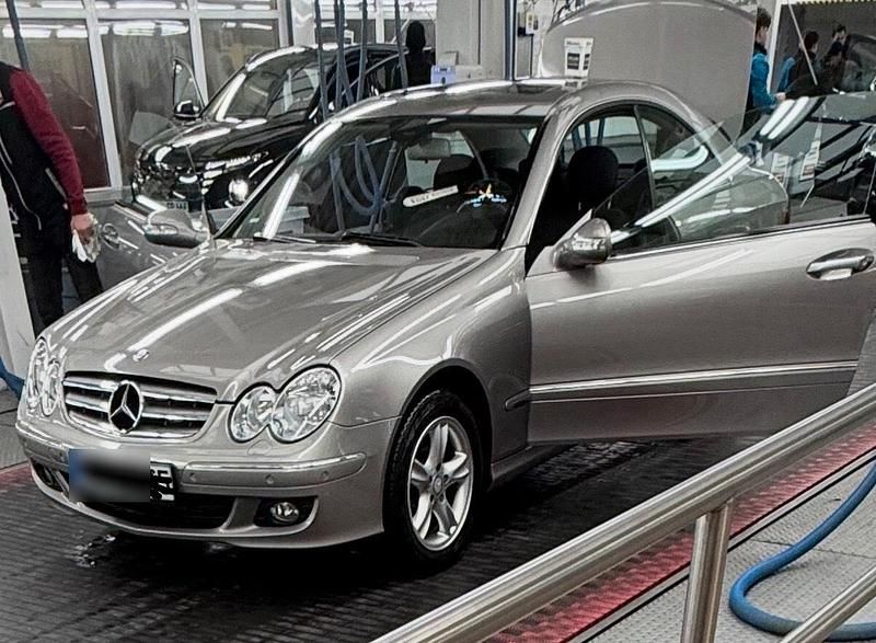 Gebraucht Mercedes CLK200 184 PS (135 kW) 2008 Silber Coupé