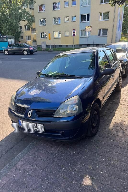 Blau Gebraucht 2004 Renault Clio II Kleinwagen | 900 € (Guter Preis) - Bild 1/4