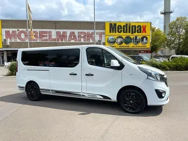Gebraucht Opel Vivaro Sport 125 PS (91 kW) 2017 Weiß Van / Kleinbus