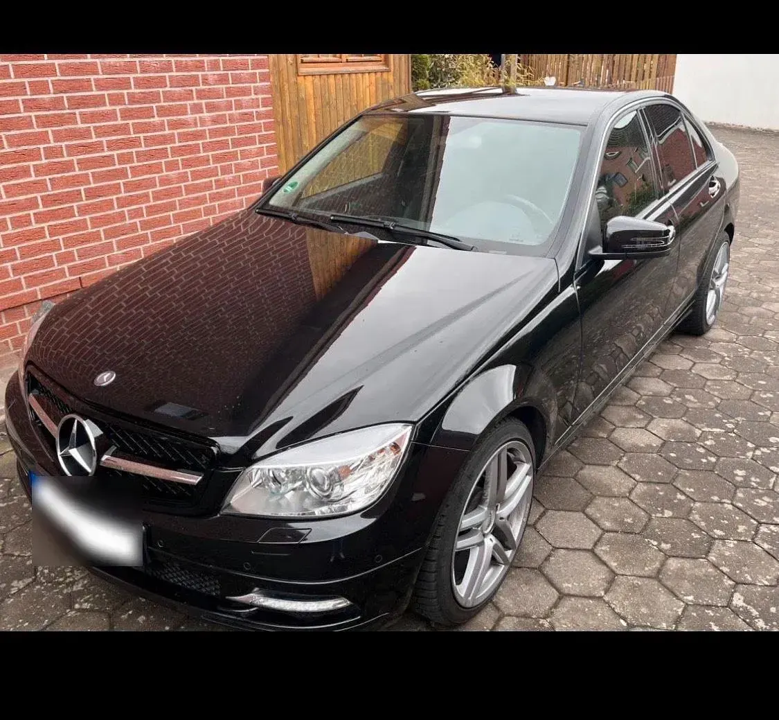 Gebraucht Mercedes C180 156 PS (114 kW) 2010 Schwarz Limousine