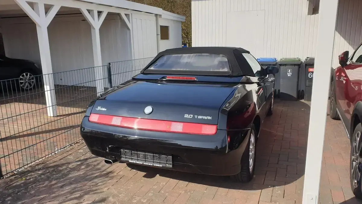 Gebraucht Alfa Romeo Spider 150 PS (110 kW) 2002 Schwarz Cabrio