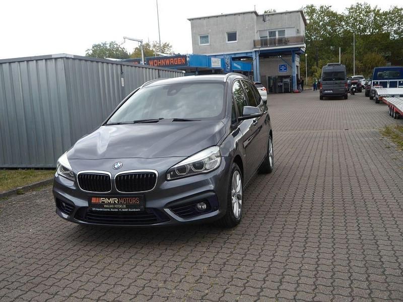 Grau Gebraucht 2016 BMW 218 Gran Tourer Sport Line Van / Kleinbus | 8.790 € (Superpreis) - Bild 1/4