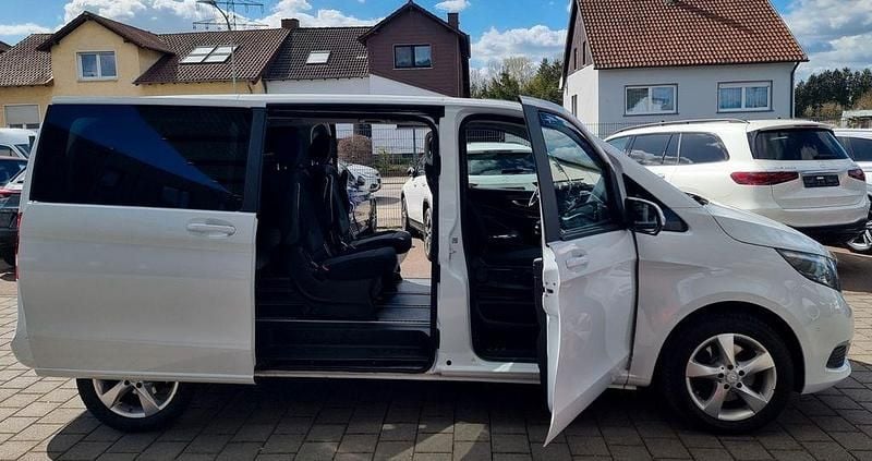 Gebraucht Mercedes V250 190 PS (139 kW) 2016 Weiß Van / Kleinbus