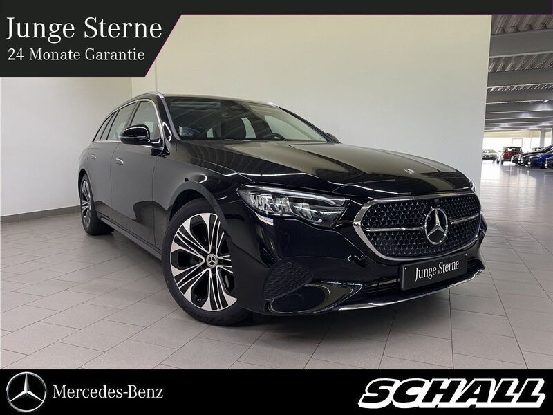 Schwarz Gebraucht 2024 Mercedes E200 Avantgarde Limousine | 54.979 € (Teuer) - Bild 1/4