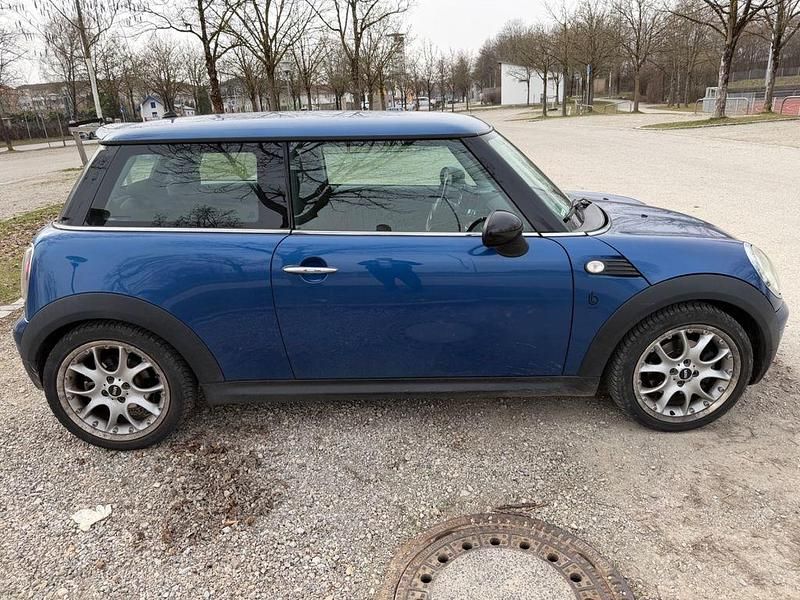 Usata Mini Cooper 143 CV (105 kW) 2007 Blu Utilitaria