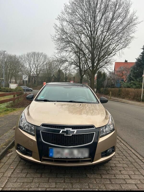 Gold Gebraucht 2009 Chevrolet Cruze Limousine | 3.000 € - Bild 1/4