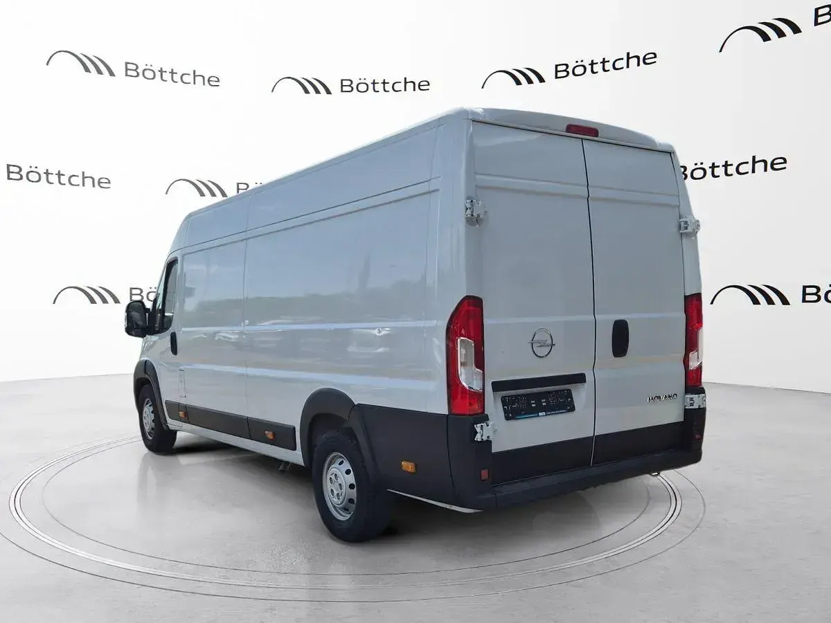 Gebraucht Opel Movano 140 PS (102 kW) 2024 Lackierung weiss icy/typ aussenverkleidung spiegel flach standard Van