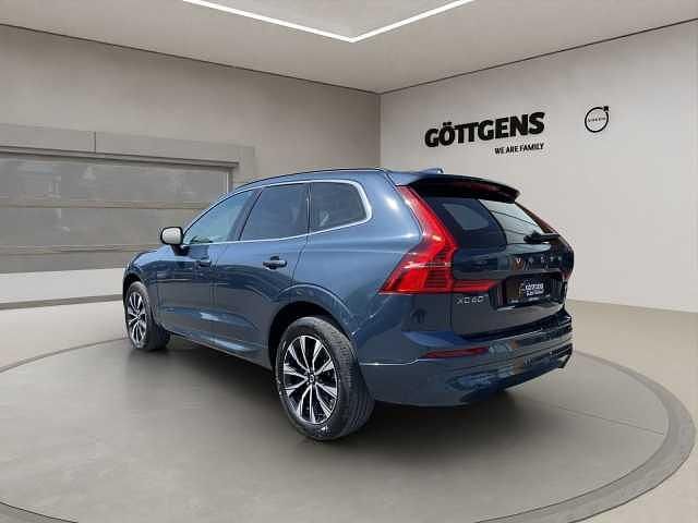 Gebraucht Volvo XC60 Core 197 PS (144 kW) 2023 Blau SUV