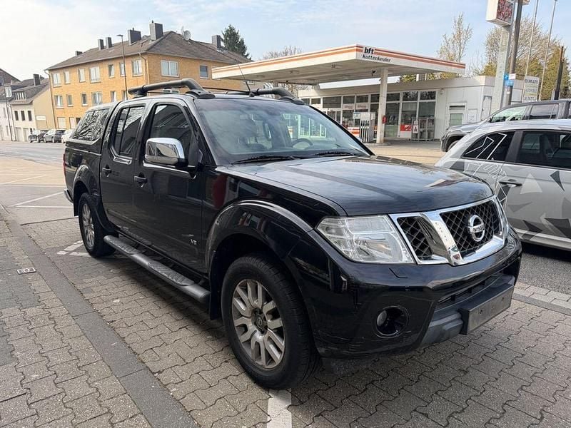 Gebraucht Nissan Navara 231 PS (169 kW) 2015 Schwarz Pickup